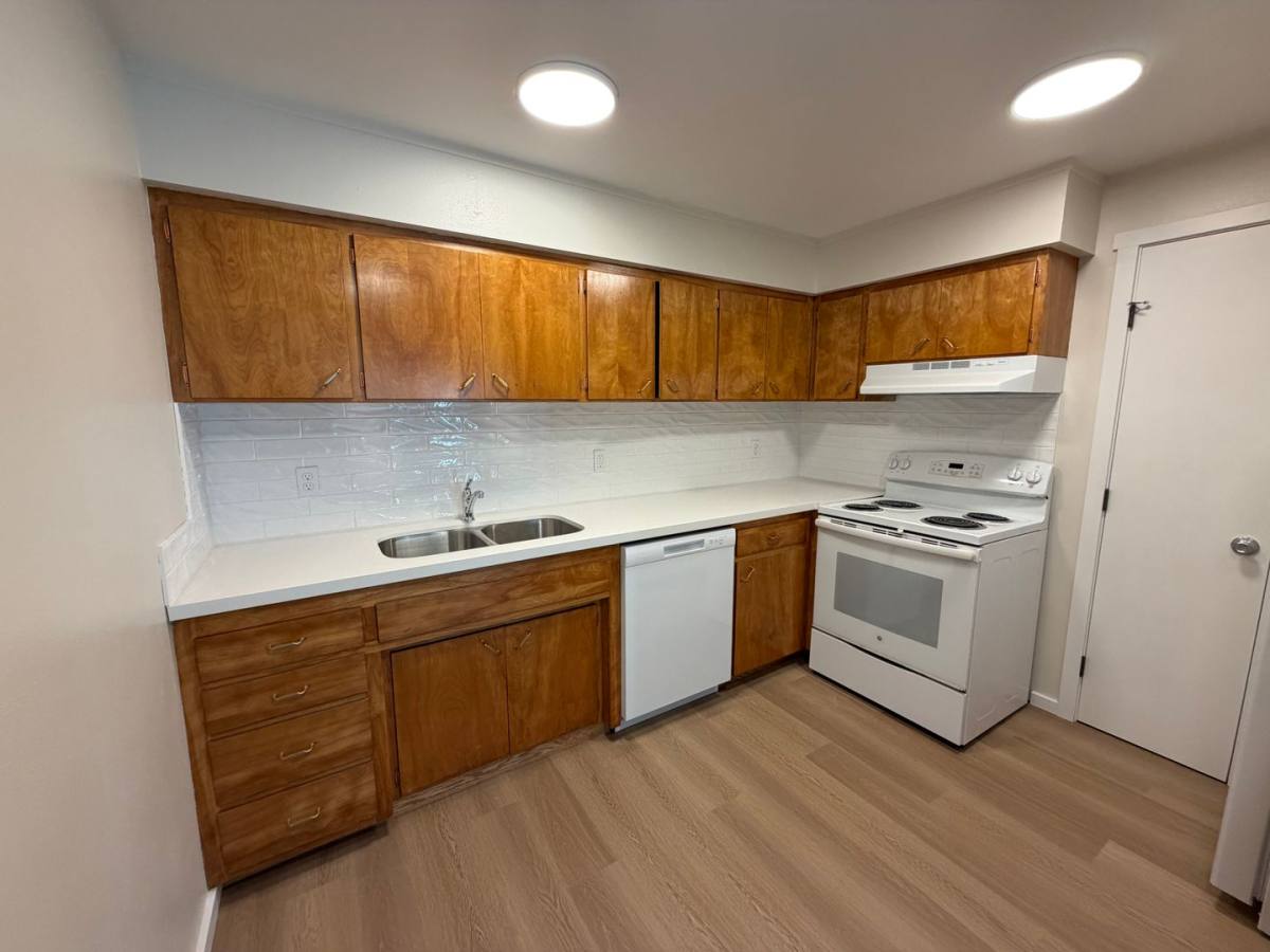 Apartment for rent at 443 SW 154th St, Seattle, WA 98166