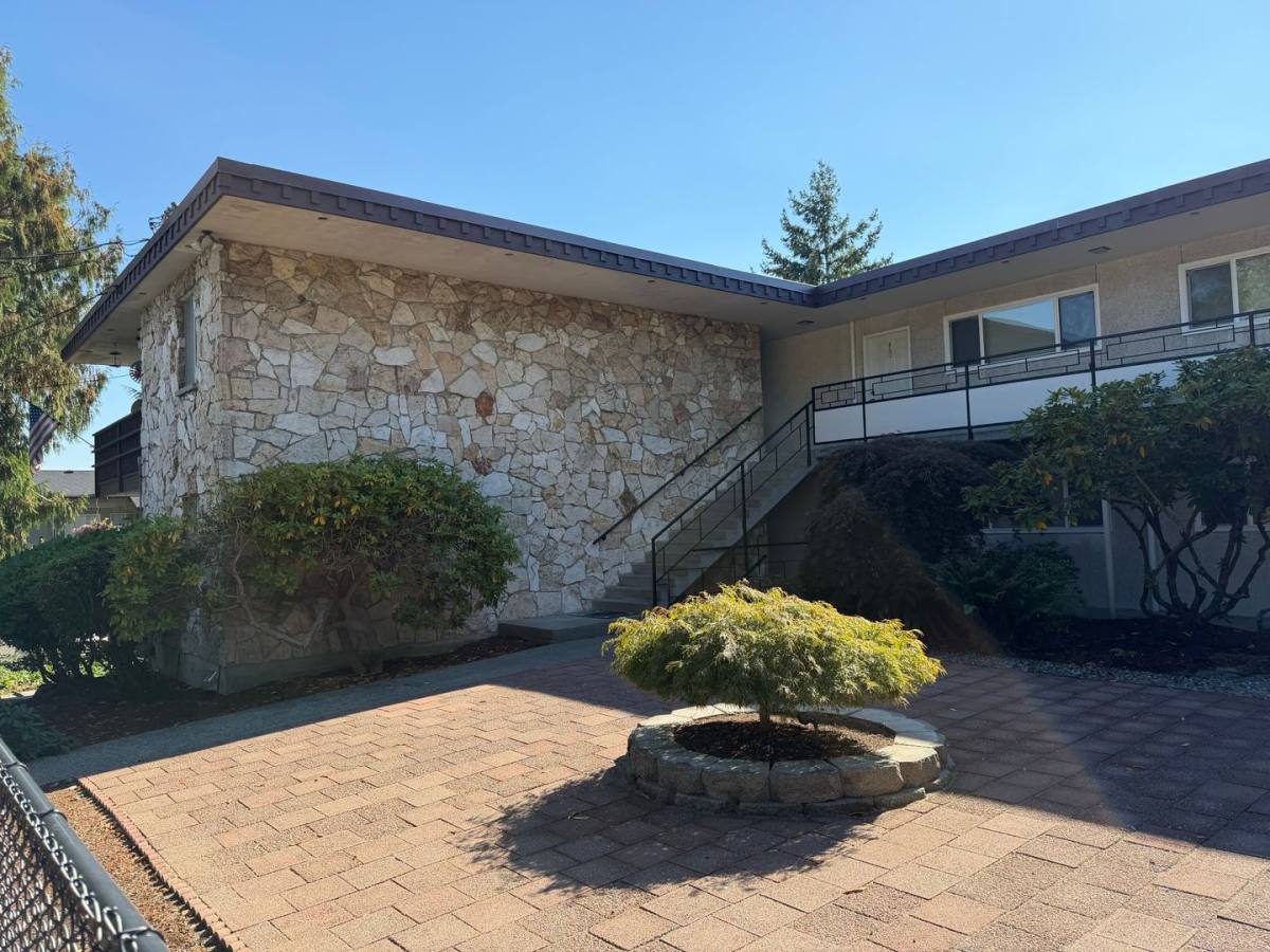Apartment for rent at 443 SW 154th St, Seattle, WA 98166