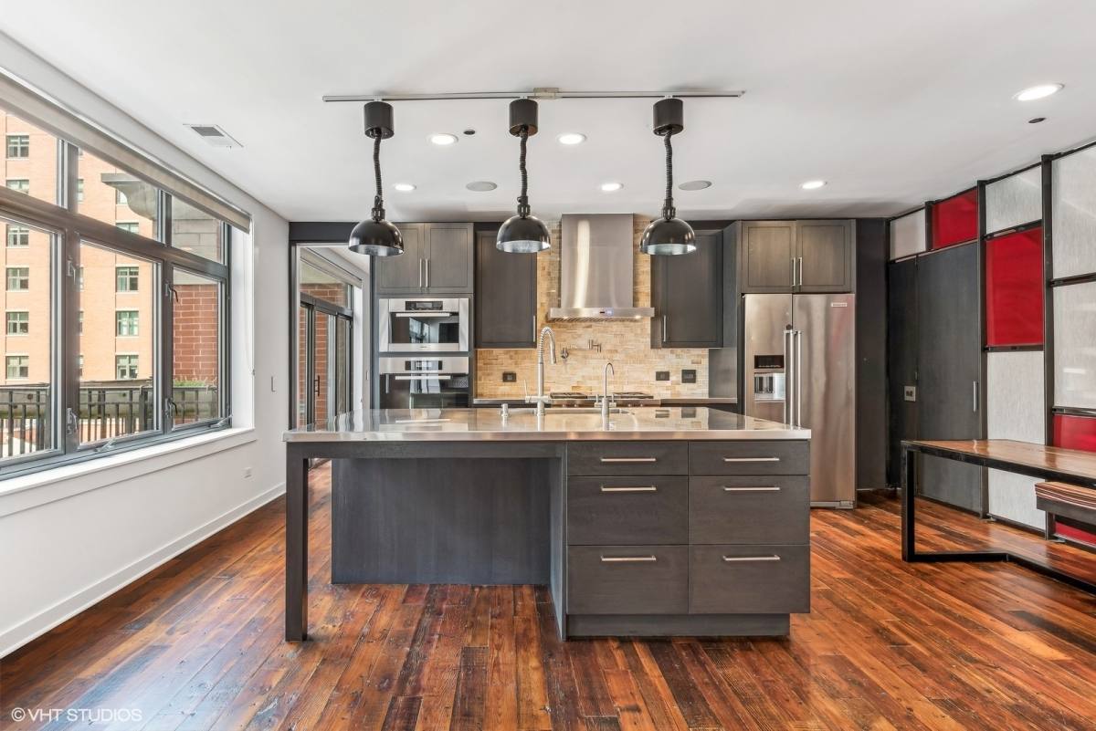 Condo for rent at 33 W Huron St #810, Chicago, IL 60654