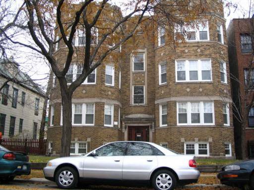 Apartment for rent at 1406 W Warner Ave #3E, Chicago, IL 60613
