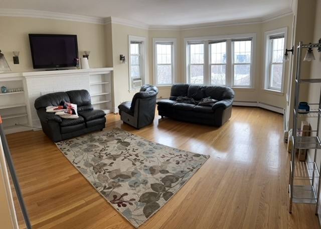 Apartment for rent at 1406 W Warner Ave #3E, Chicago, IL 60613
