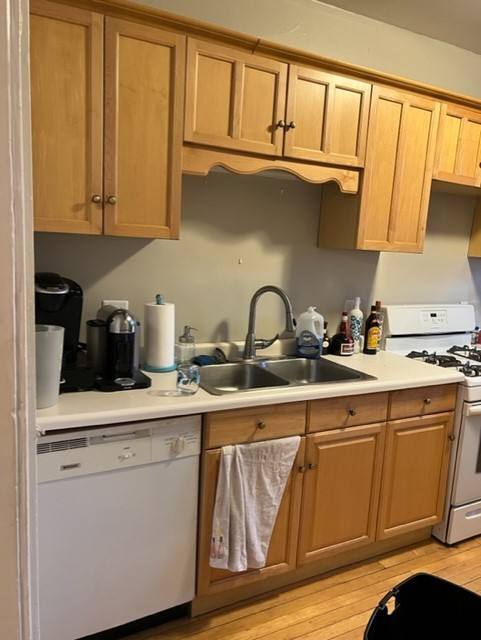 Apartment for rent at 1406 W Warner Ave #3E, Chicago, IL 60613