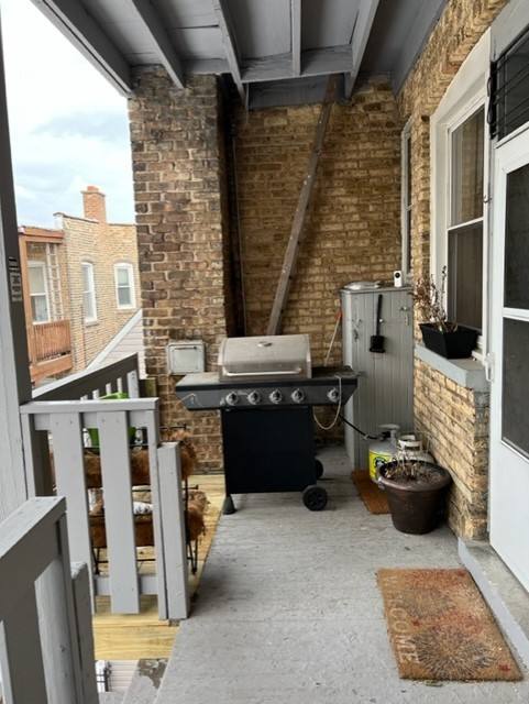 Apartment for rent at 1406 W Warner Ave #3E, Chicago, IL 60613