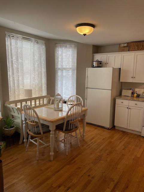 Apartment for rent at 901 W Dakin St #2E, Chicago, IL 60613