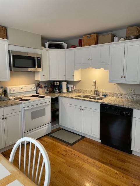 Apartment for rent at 901 W Dakin St #2E, Chicago, IL 60613