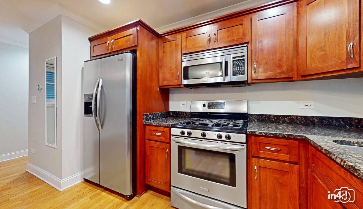 Apartment for rent at 1504 W Augusta Blvd #1, Chicago, IL 60642