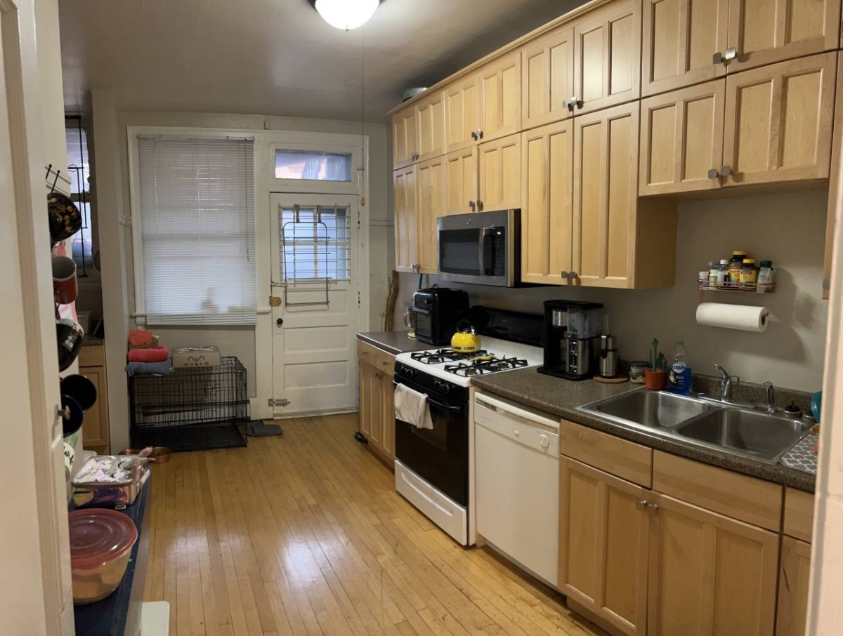 Apartment for rent at 1408 W Warner Ave #1W, Chicago, IL 60613