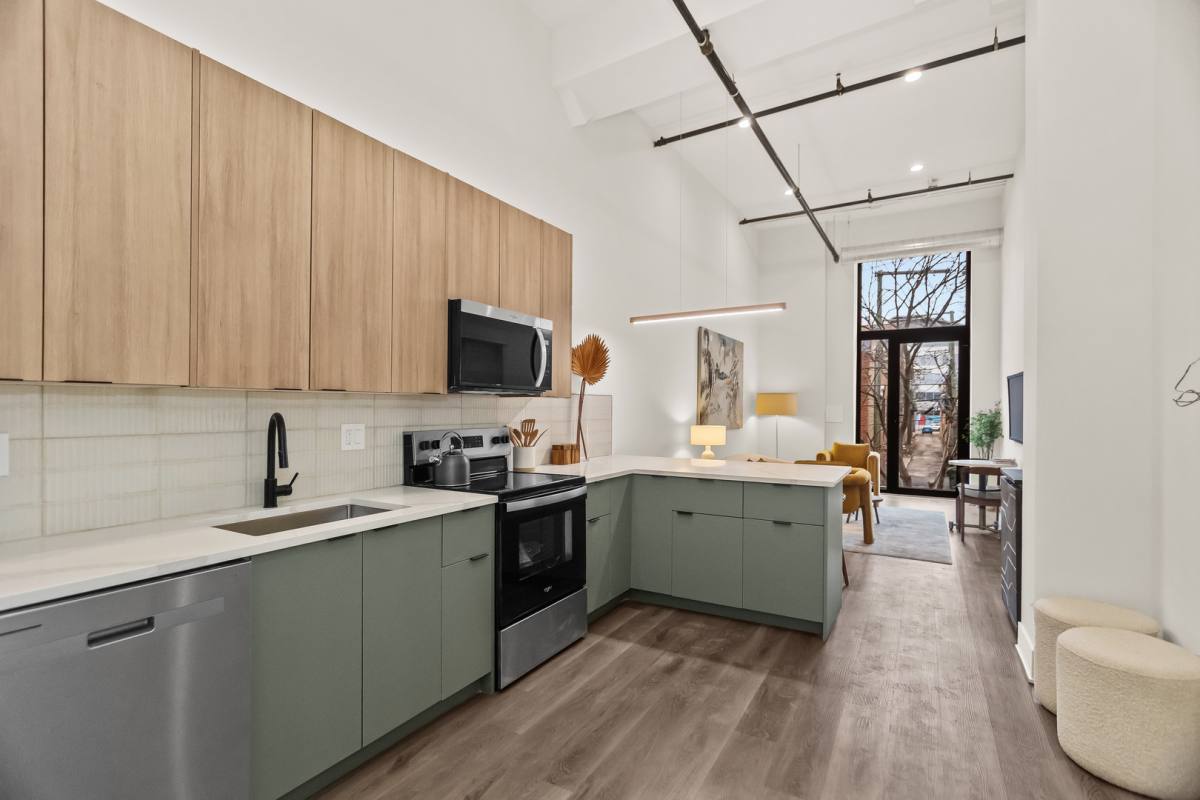 Apartment for rent at 813 W Evergreen Ave #205, Chicago, IL 60642
