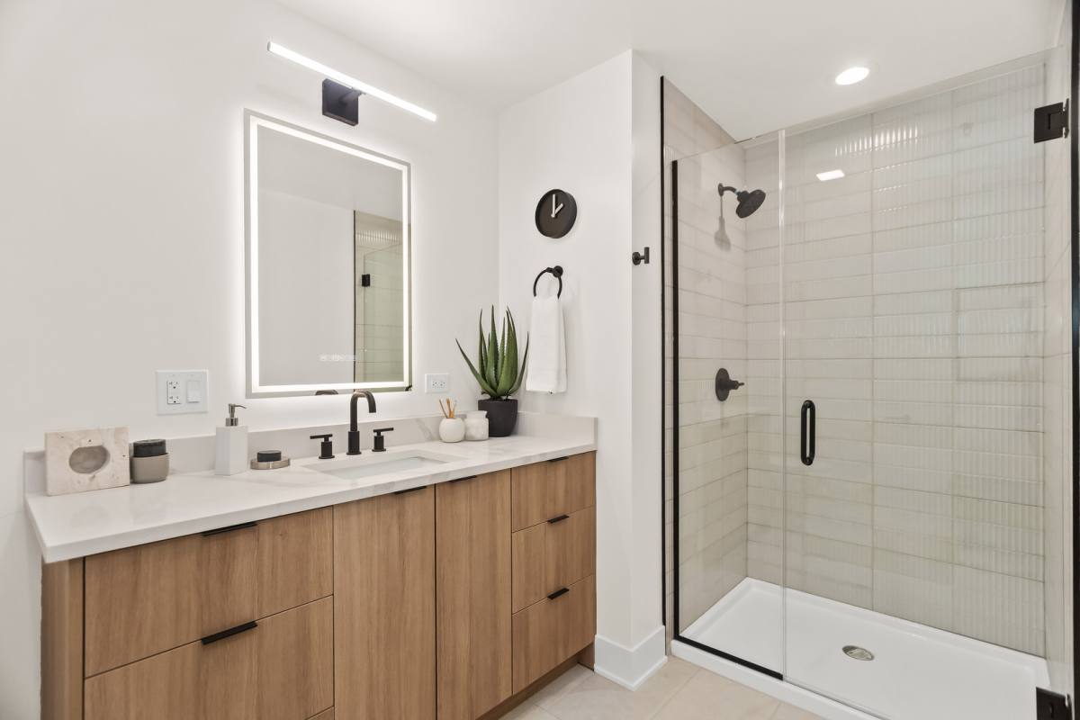 Apartment for rent at 813 W Evergreen Ave #205, Chicago, IL 60642