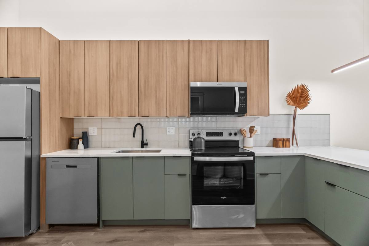 Apartment for rent at 813 W Evergreen Ave #205, Chicago, IL 60642