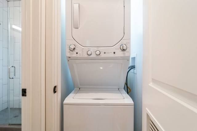 Apartment for rent at 3639 W Iowa St #2W, Chicago, IL 60651