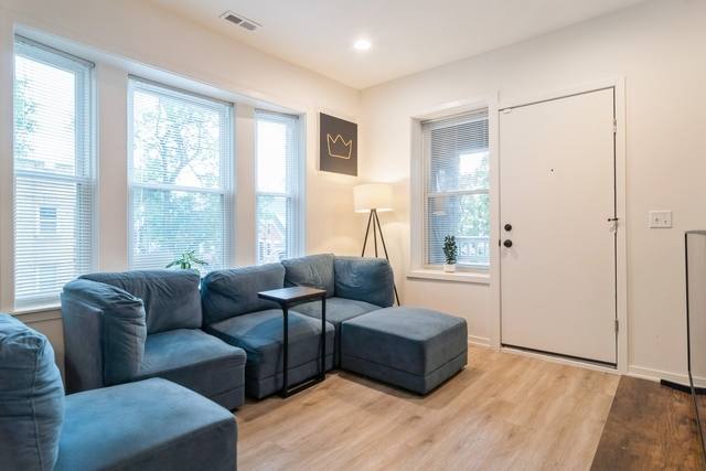 Apartment for rent at 3639 W Iowa St #2W, Chicago, IL 60651