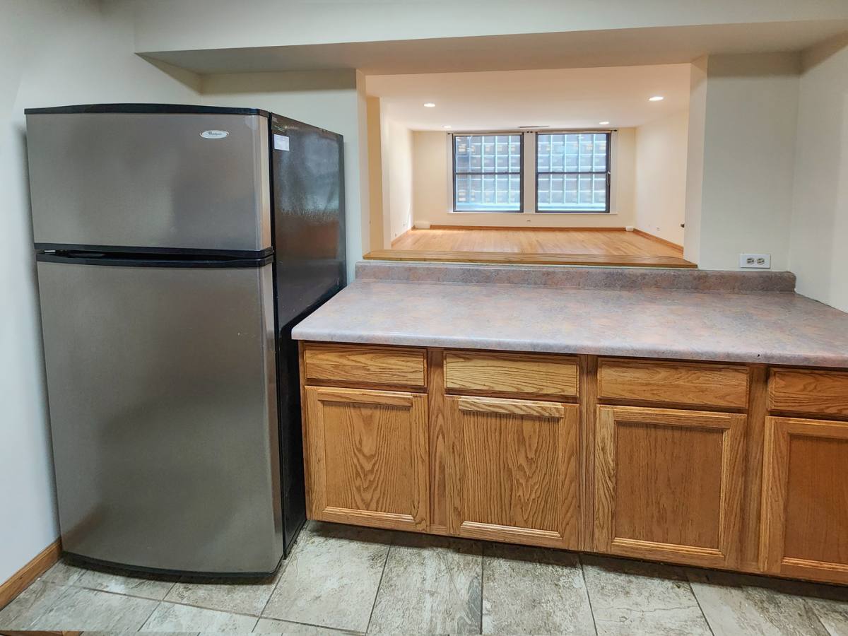 Apartment for rent at 431 S Dearborn St #407, Chicago, IL 60605