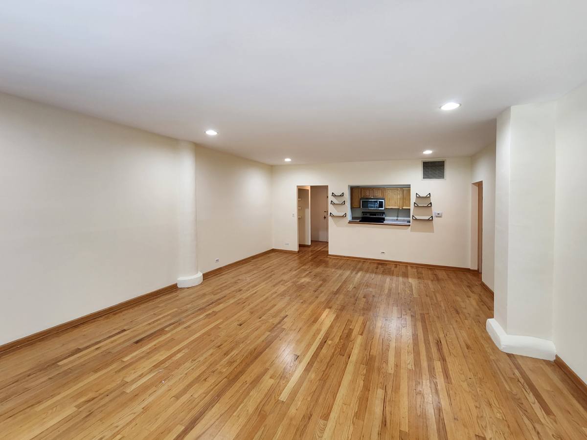 Apartment for rent at 431 S Dearborn St #407, Chicago, IL 60605