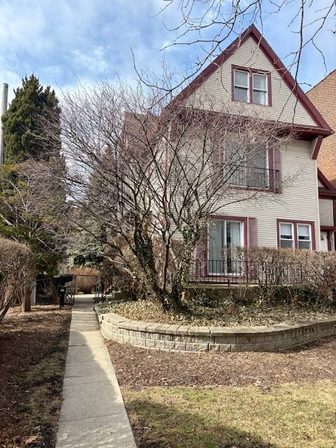 Apartment for rent at 433 Wisconsin Ave #2F, Oak Park, IL 60302