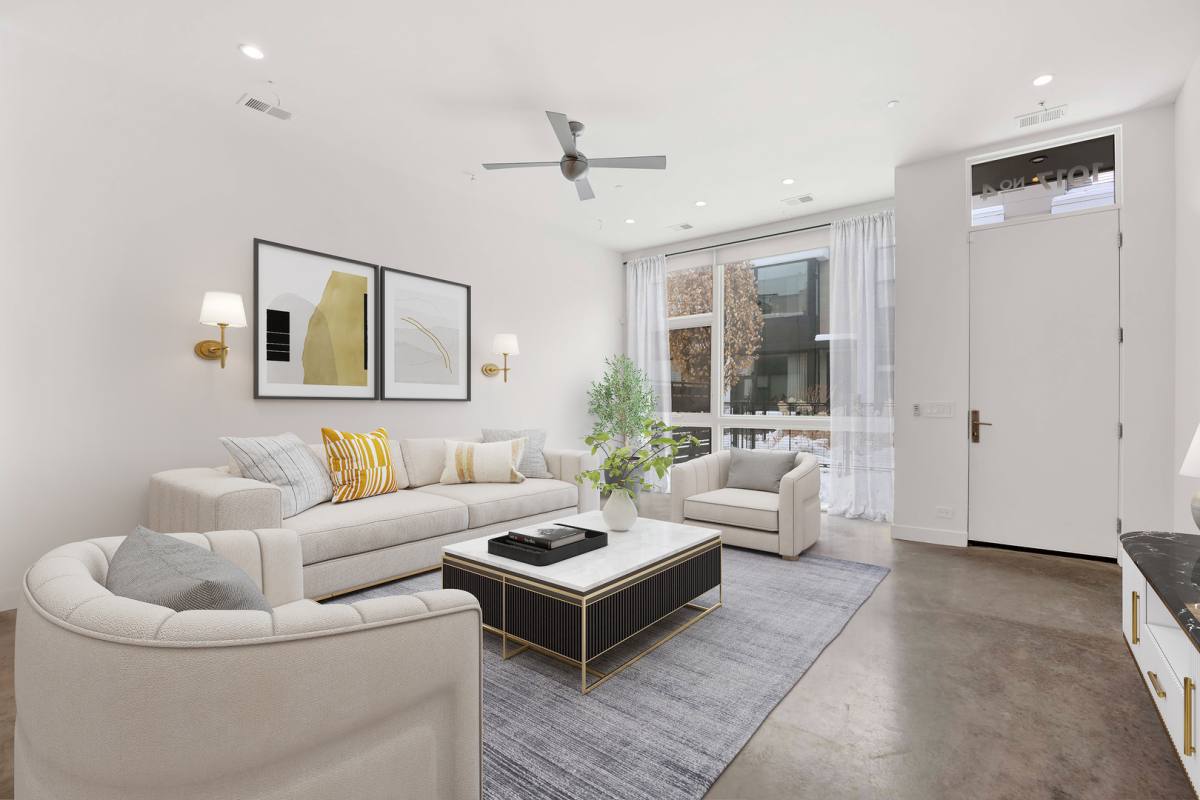 Townhouse for rent at 1017 N Cleveland Ave #4, Chicago, IL 60610