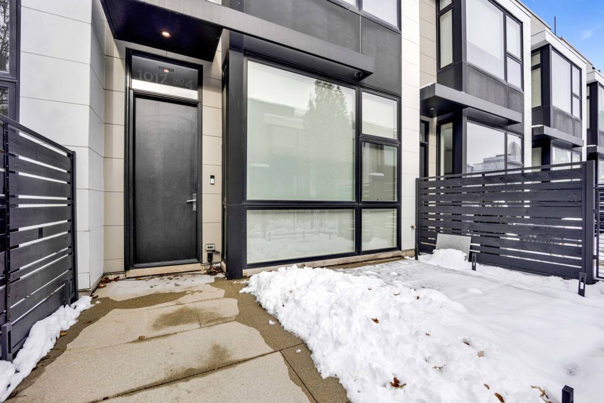 Townhouse for rent at 1017 N Cleveland Ave #4, Chicago, IL 60610