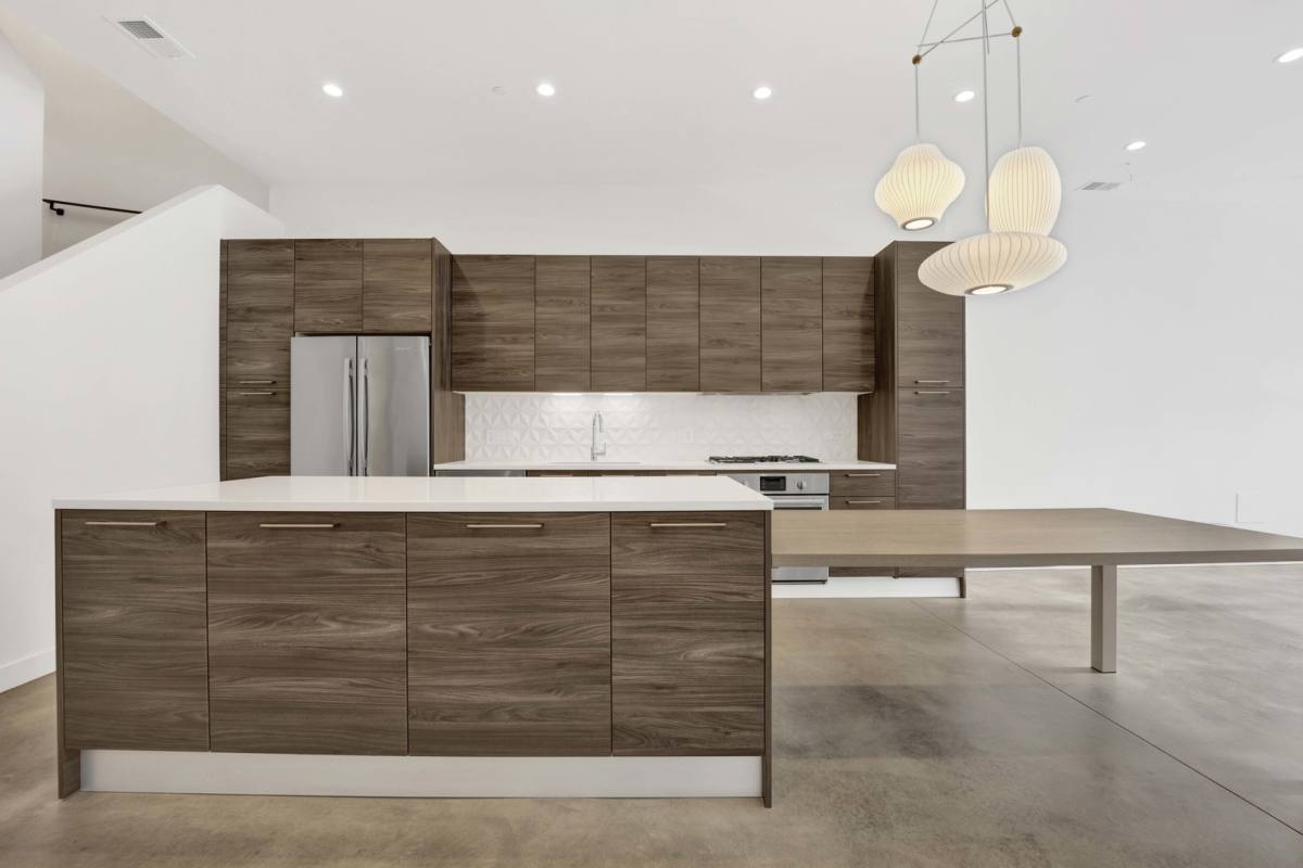 Townhouse for rent at 1017 N Cleveland Ave #4, Chicago, IL 60610