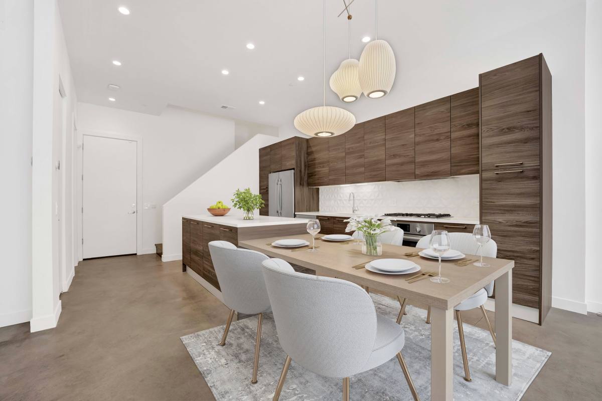 Townhouse for rent at 1017 N Cleveland Ave #4, Chicago, IL 60610