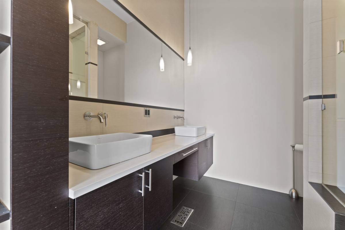 Apartment for rent at 2408 W Rice St #401, Chicago, IL 60622