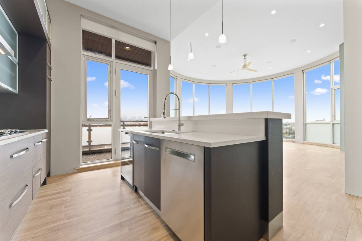 Apartment for rent at 2408 W Rice St #401, Chicago, IL 60622