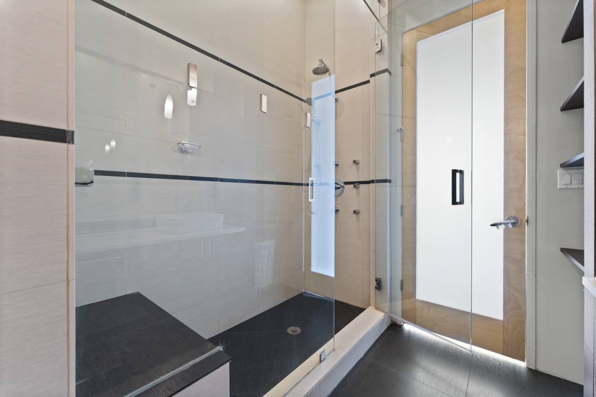 Apartment for rent at 2408 W Rice St #401, Chicago, IL 60622