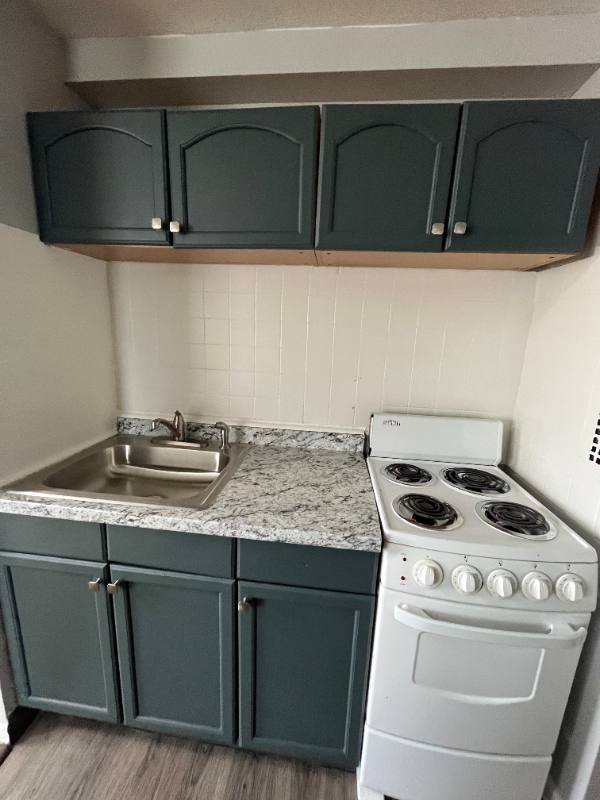 Apartment for rent at 30 Gillett St, Hartford, CT 06105