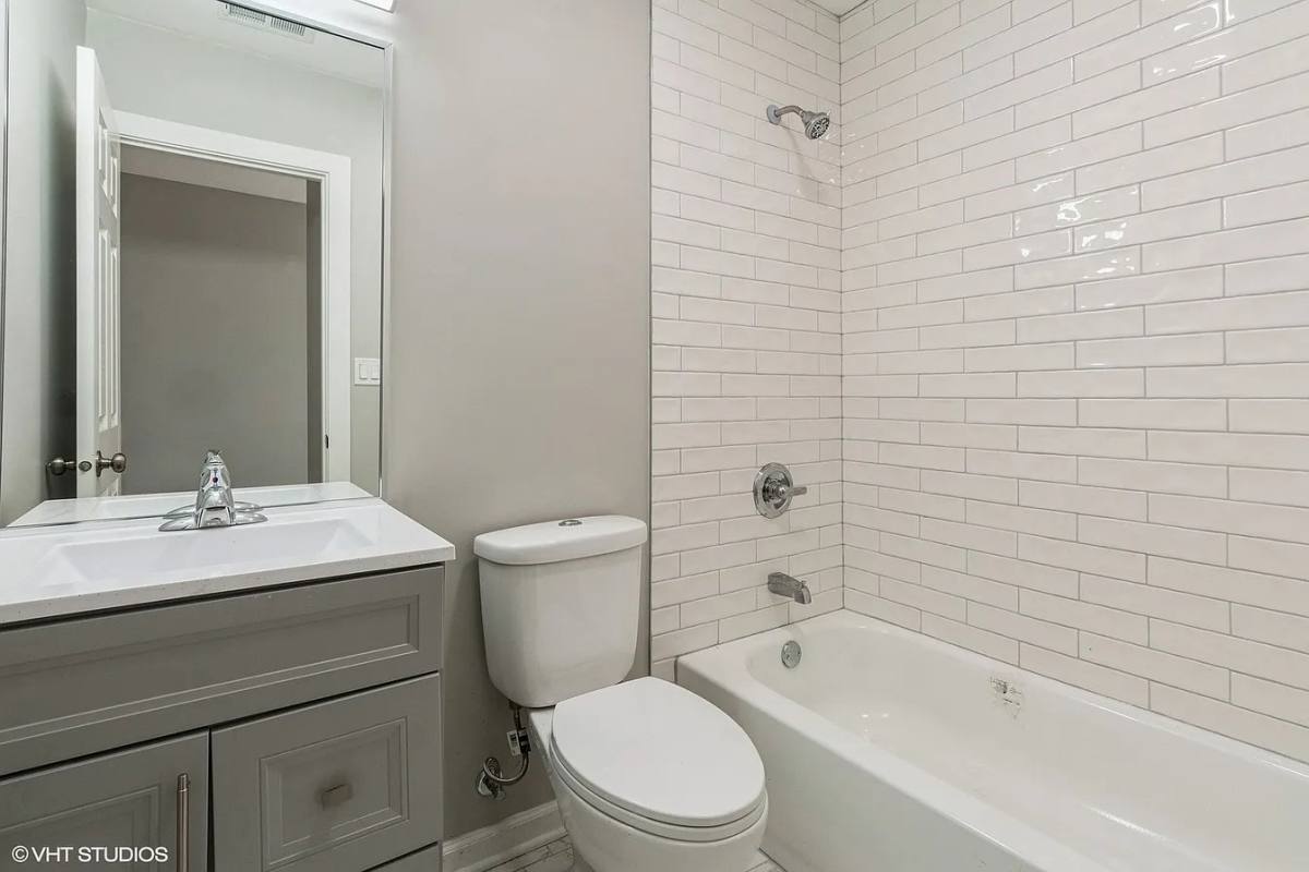 Apartment for rent at 3341 W Fulton Blvd #1, Chicago, IL 60624