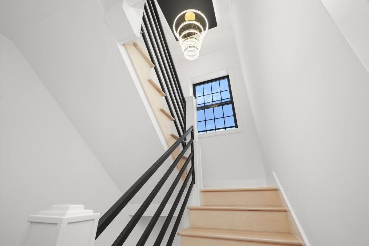 Apartment for rent at 4153 N Hermitage Ave #2S, Chicago, IL 60613