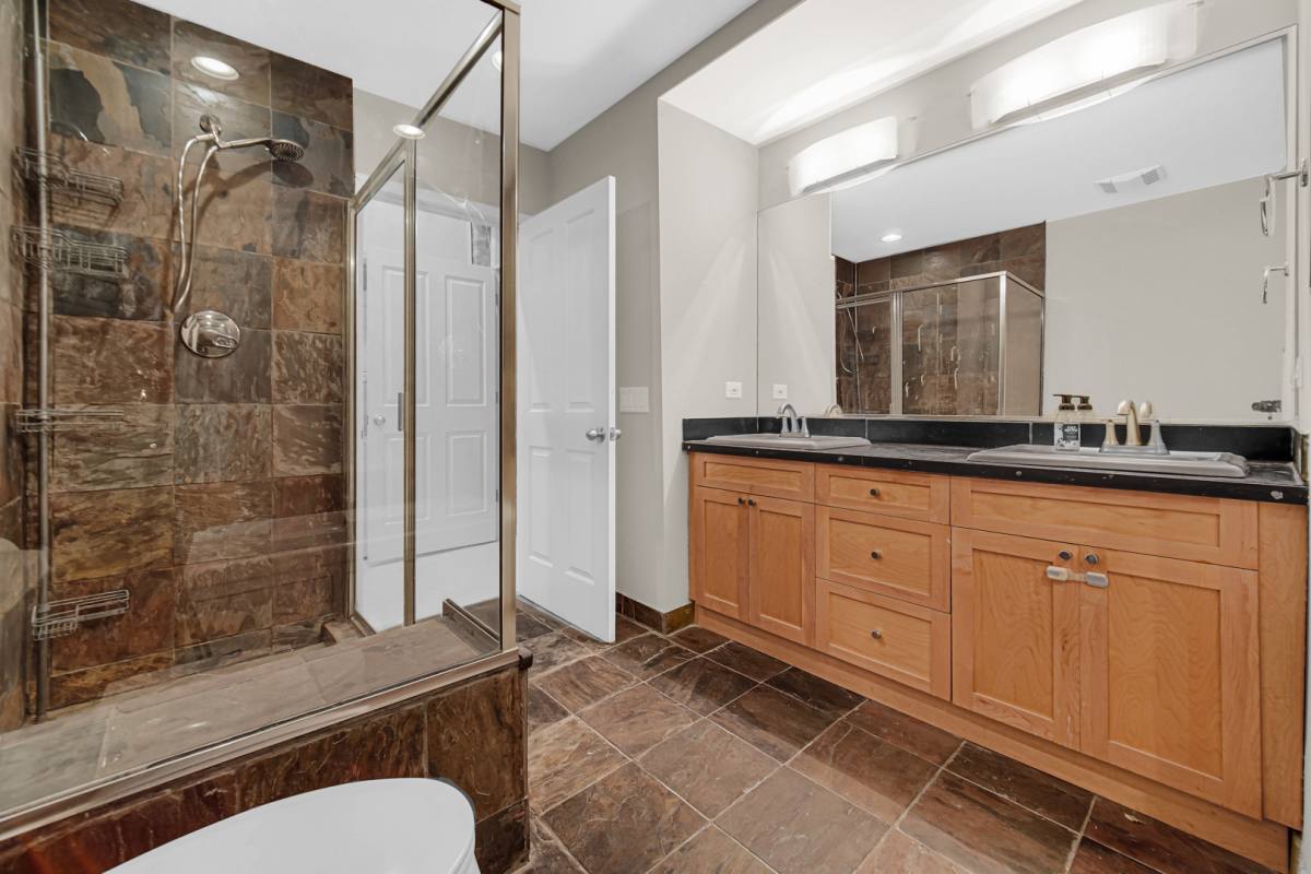 Townhouse for rent at 1424 W Grand Ave #2, Chicago, IL 60642