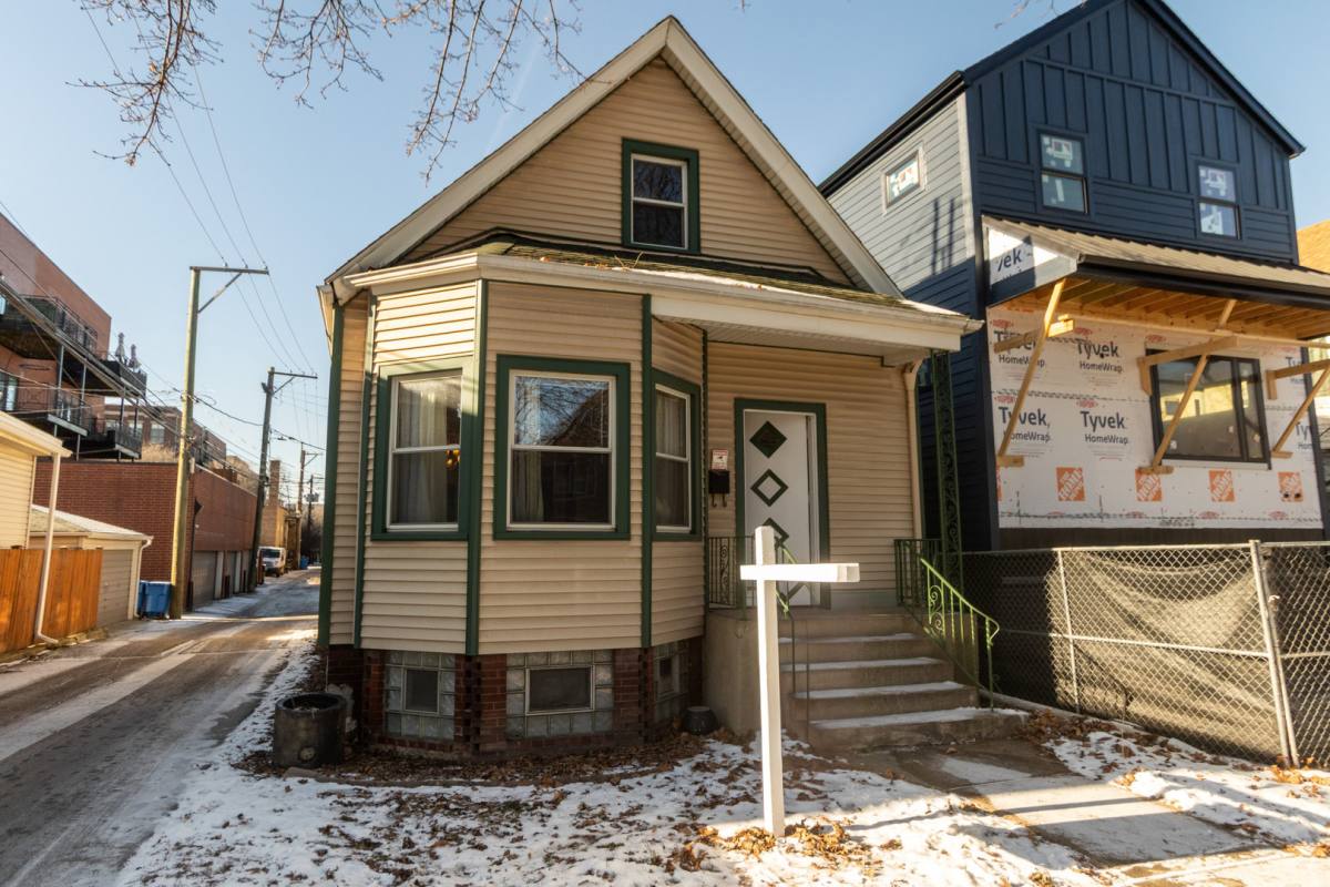 Apartment for rent at 2814 N Maplewood Ave, Chicago, IL 60618