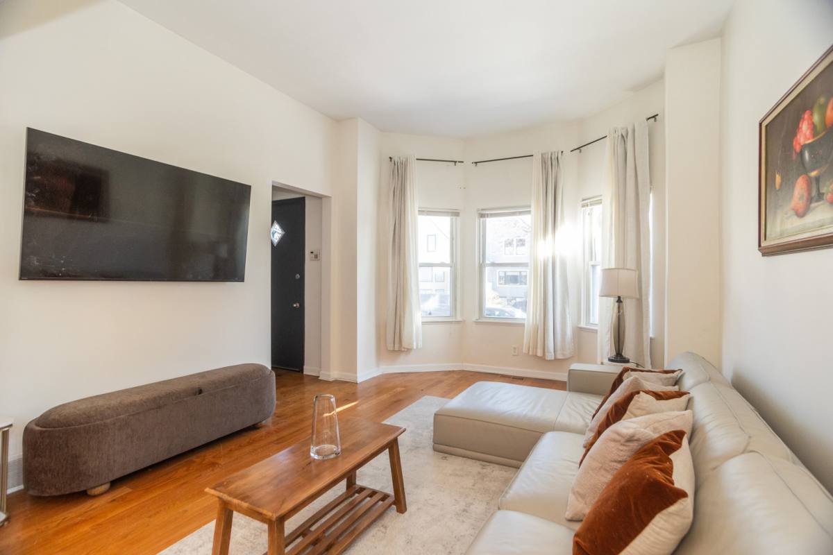 Apartment for rent at 2814 N Maplewood Ave, Chicago, IL 60618