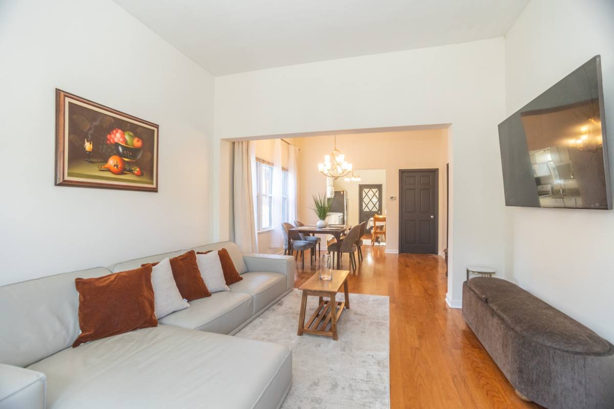 Apartment for rent at 2814 N Maplewood Ave, Chicago, IL 60618