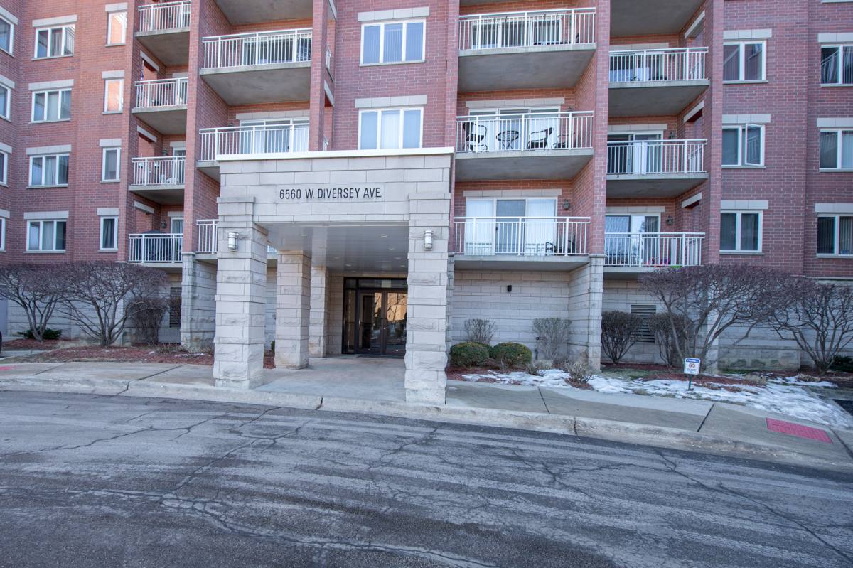 Condo for rent at 6560 W Diversey Ave #605D, Elmwood Park, IL 60707