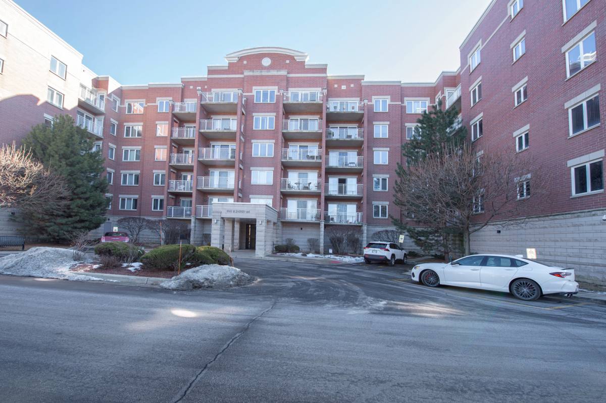 Condo for rent at 6560 W Diversey Ave #605D, Elmwood Park, IL 60707