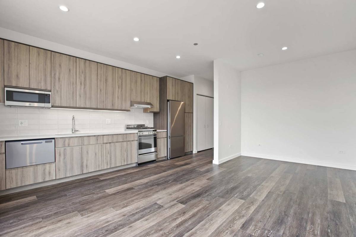 Apartment for rent at 1122 W Chicago Ave #615, Chicago, IL 60642