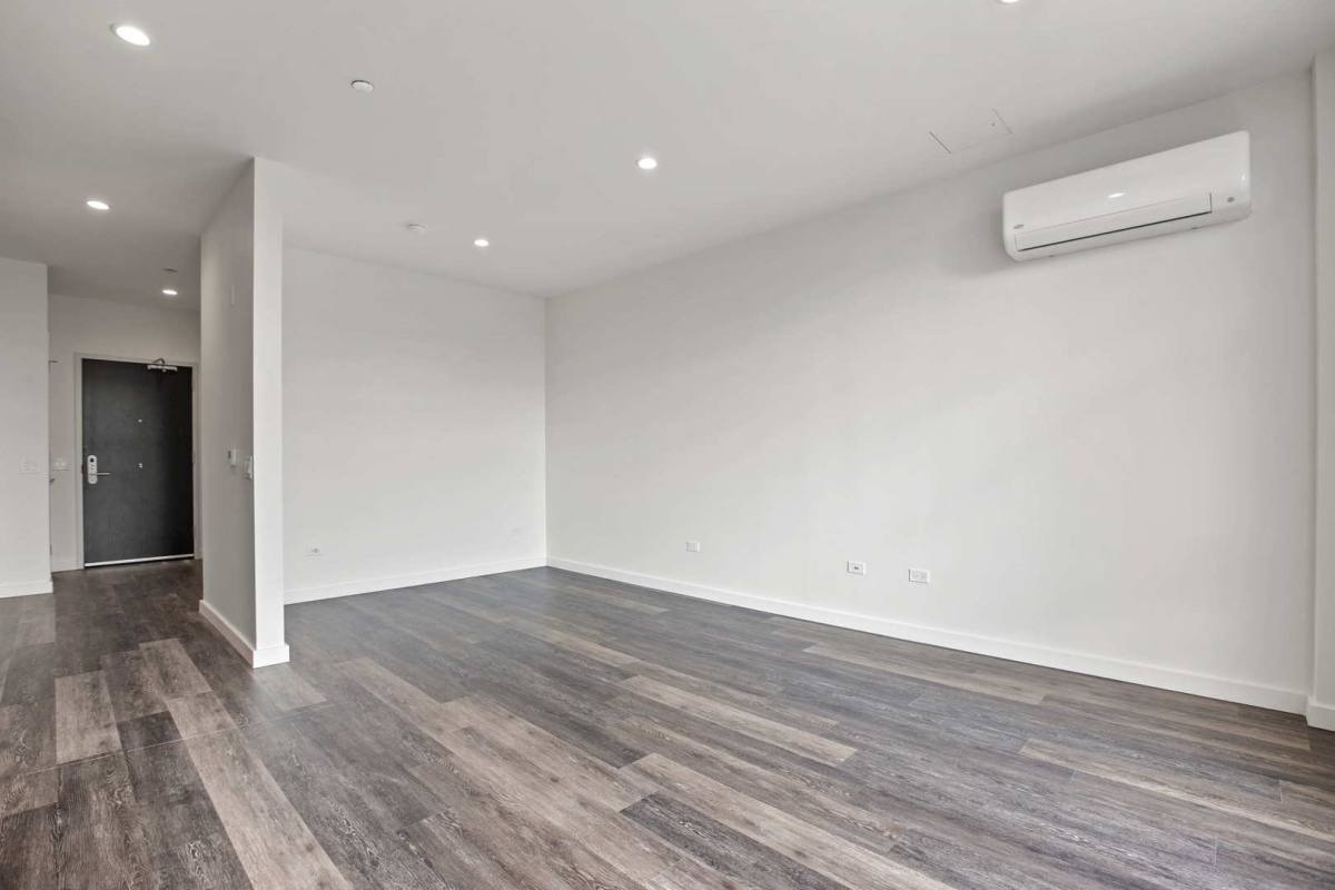 Apartment for rent at 1122 W Chicago Ave #615, Chicago, IL 60642