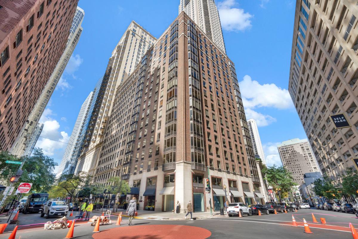 Condo for rent at 40 E Delaware Place #602, Chicago, IL 60611