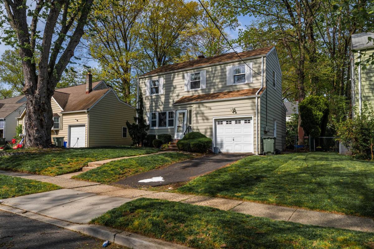 House for rent at 531 Hory St, Roselle, NJ 07203