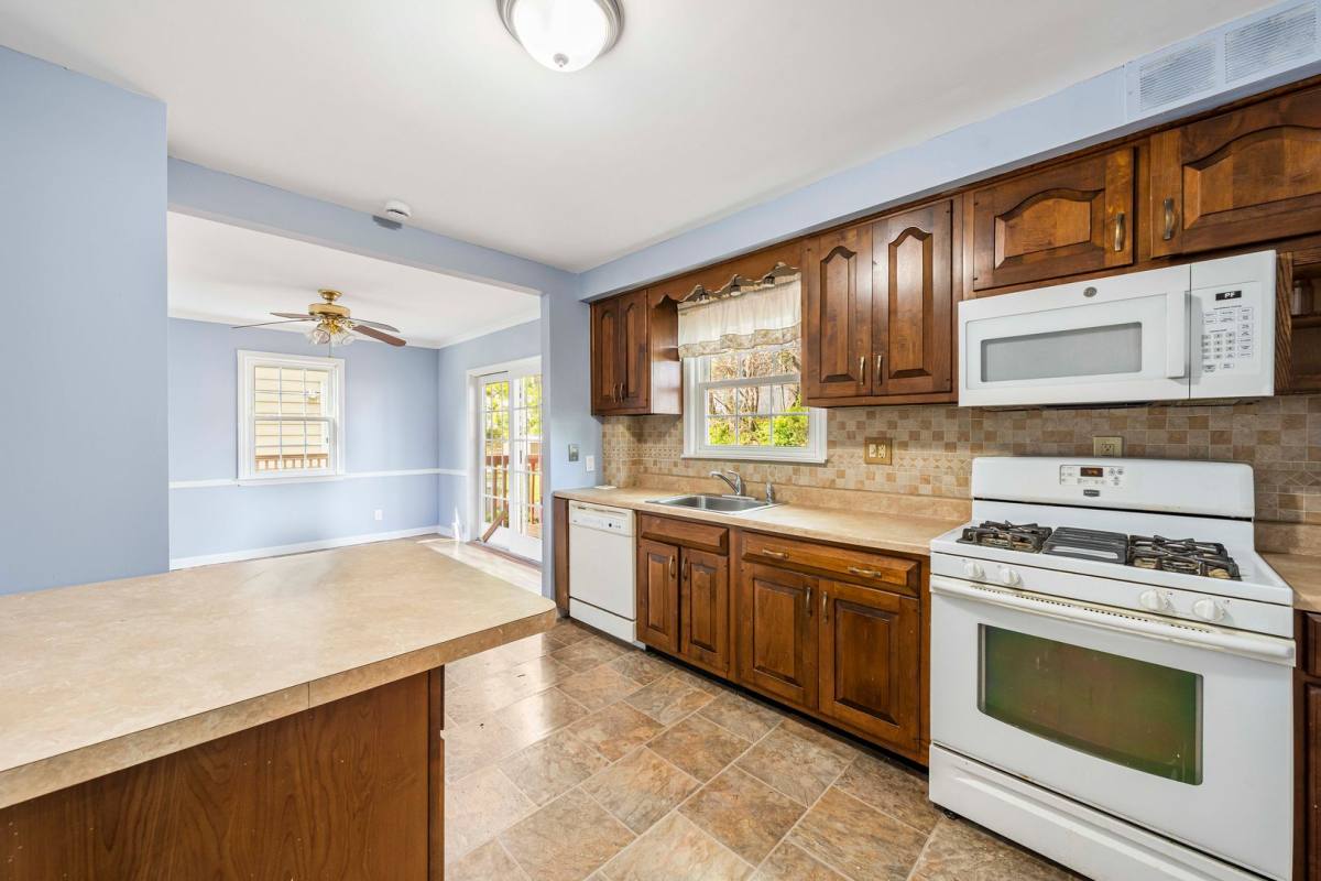 House for rent at 531 Hory St, Roselle, NJ 07203