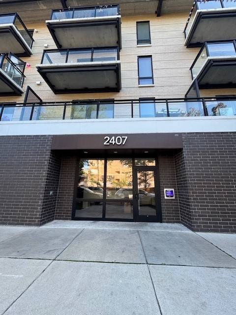 Apartment for rent at 2407 W Eastwood Ave #501, Chicago, IL 60625