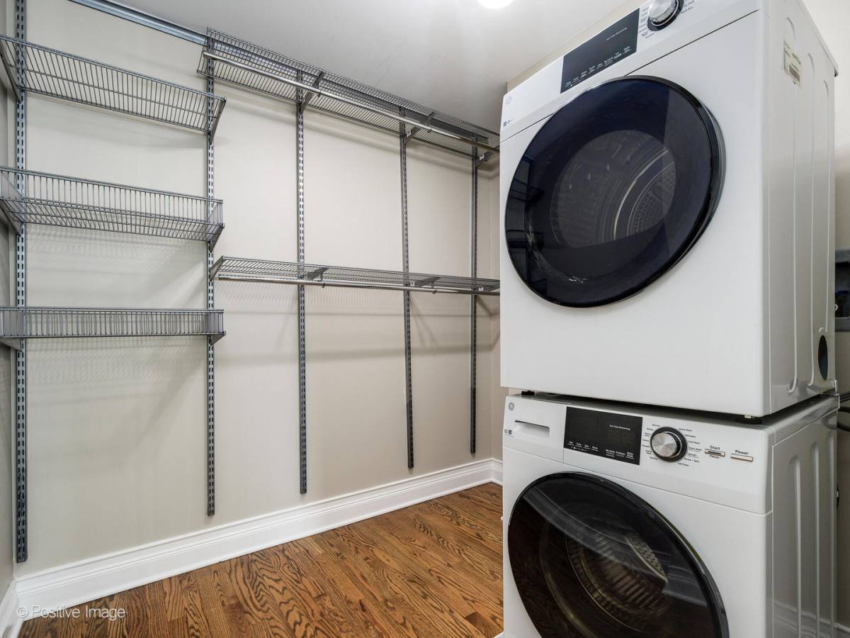 Apartment for rent at 2 E Erie St #1501, Chicago, IL 60611