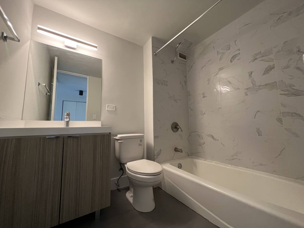 Apartment for rent at 2 E Oak St #2002, Chicago, IL 60611