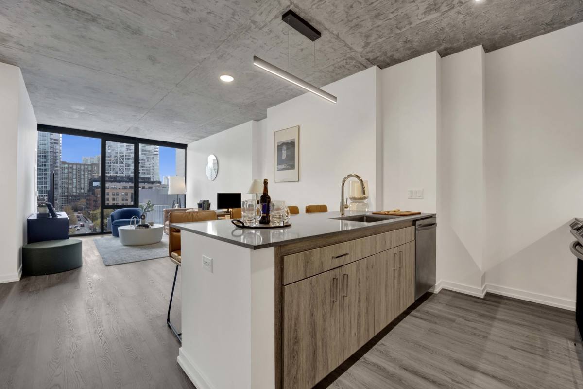 Apartment for rent at 808 N Cleveland Ave #1606, Chicago, IL 60610