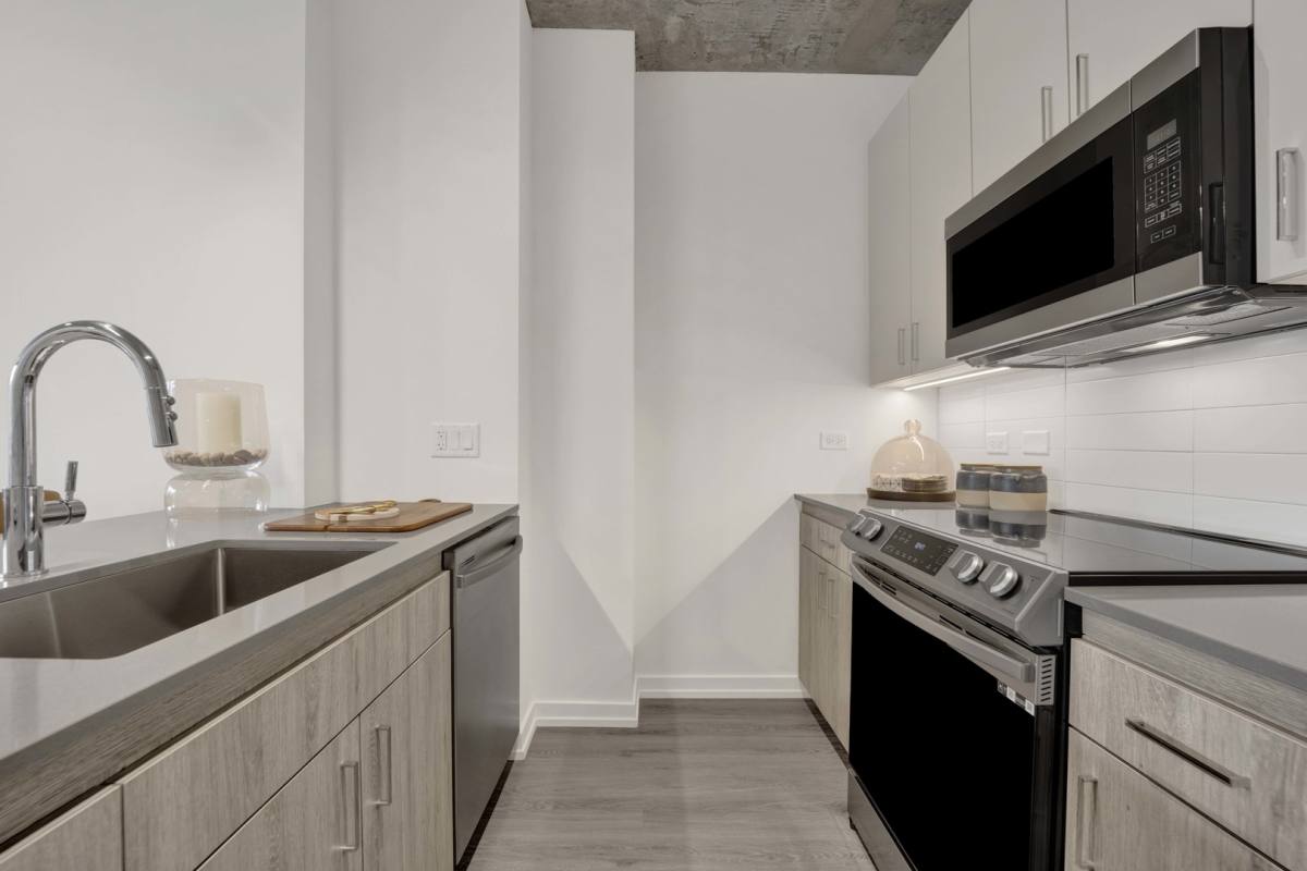 Apartment for rent at 808 N Cleveland Ave #1606, Chicago, IL 60610