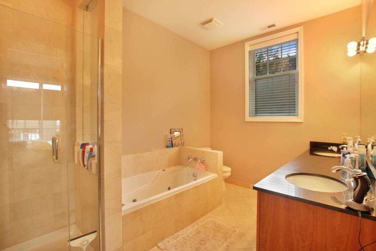 Apartment for rent at 1449 N Wicker Park Ave #301, Chicago, IL 60622