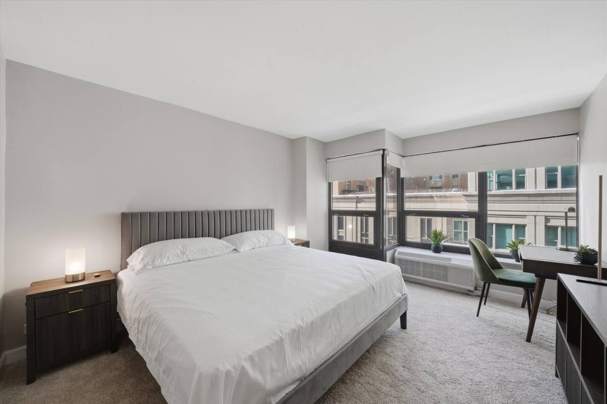 Apartment for rent at 30 E Huron St #907, Chicago, IL 60611