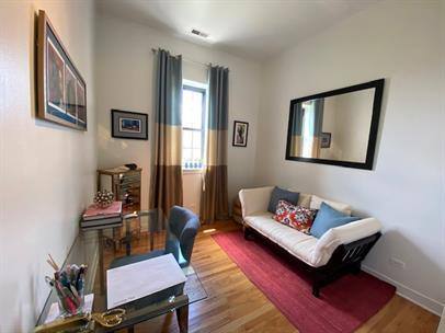 Apartment for rent at 2120 W Washington Blvd #402, Chicago, IL 60612