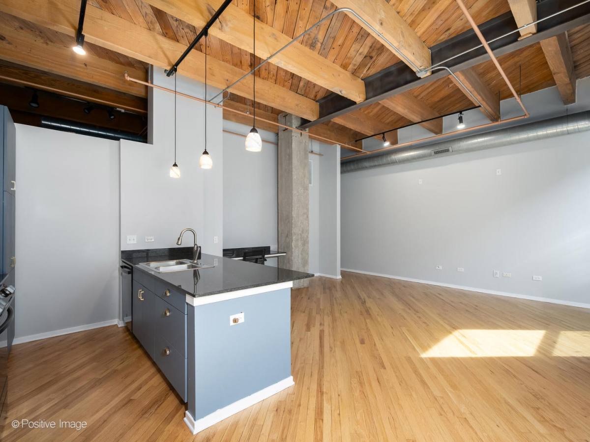 Apartment for rent at 1040 W Adams St #245, Chicago, IL 60607
