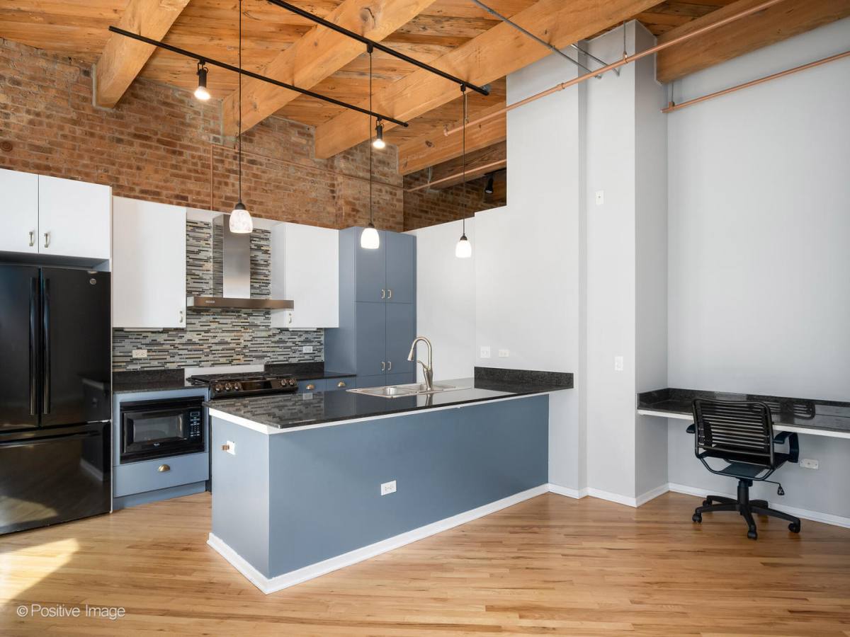 Apartment for rent at 1040 W Adams St #245, Chicago, IL 60607